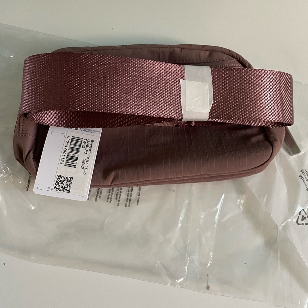 Lululemon everyday belt  bag - Picture 2 of 2